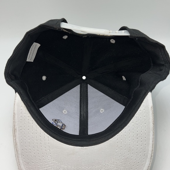 2077 mens snap back hat - Picture 6 of 6